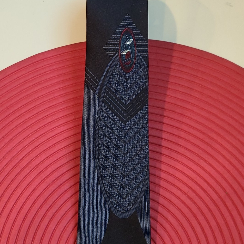 CITY STREETS TIE - Picture 3 of 4